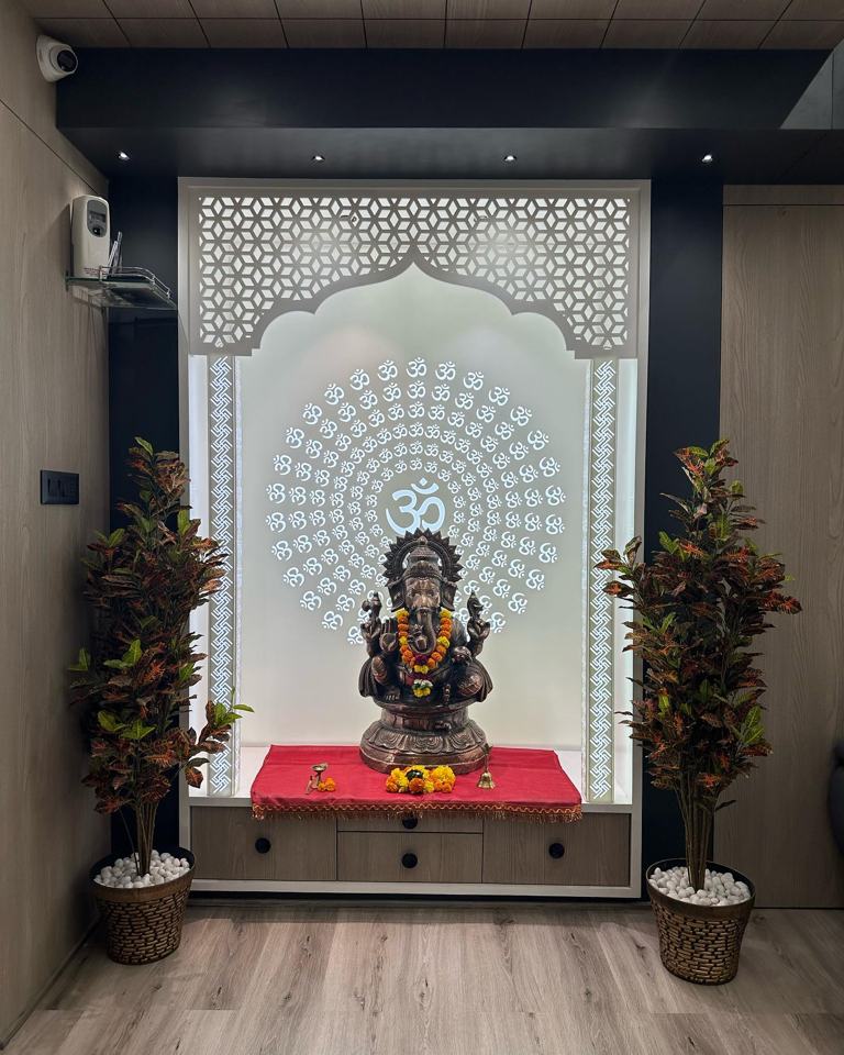 All is shuttle when it comes to Ganesh Mandir in entry