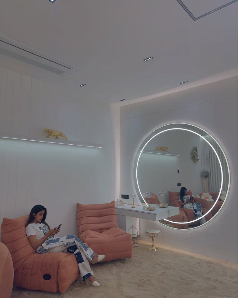 Girl bedroom is always shine – photo 3