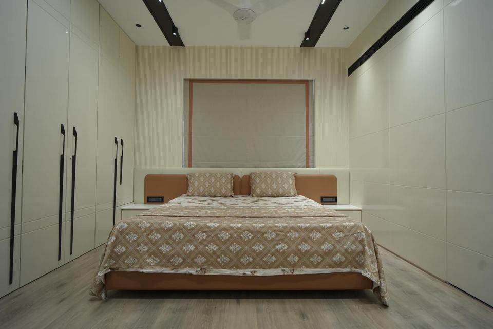 Simplicity at its best in my white and brown bedroom – photo 6