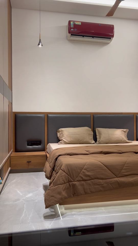 Guest bedroom