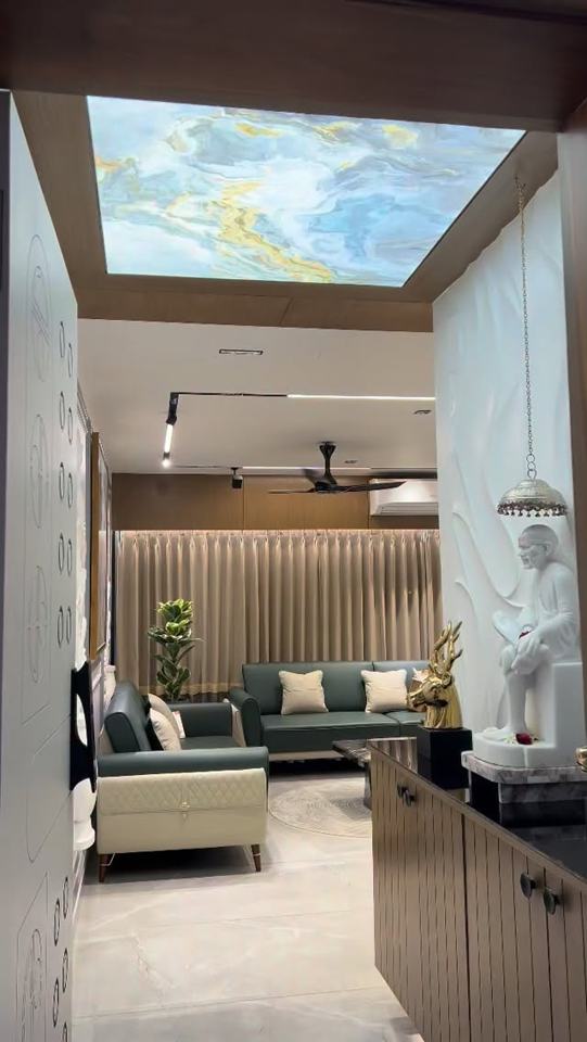 Small entrance with vibe